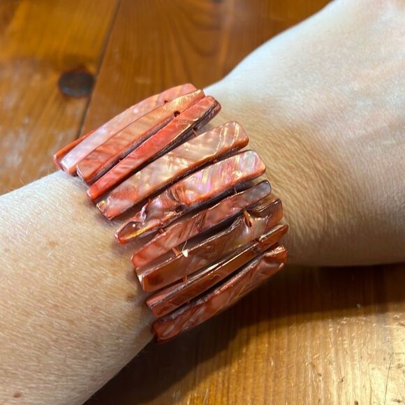 Bundle 3 for $15 Coral Color Mother Of Pearl Shell Bracelet - Picture 1 of 8